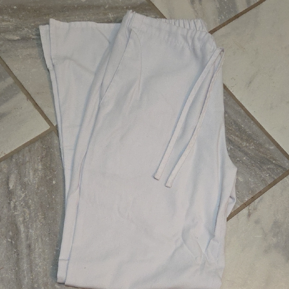 Patterned Blue And White Scrub Set - Picture 4 of 8